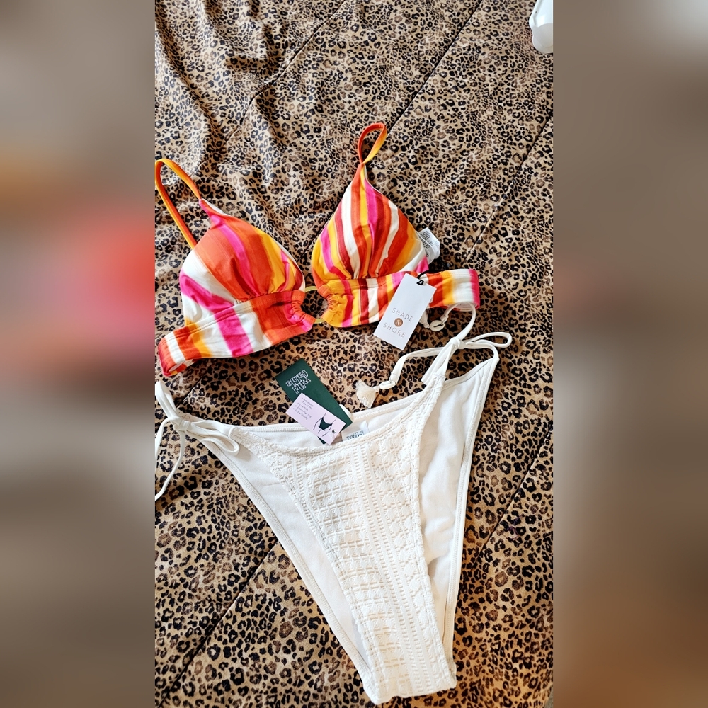 NWT Shade & Shore Top with Beige Bottom (Wild Fable), Size M (Set Bathing Suit)